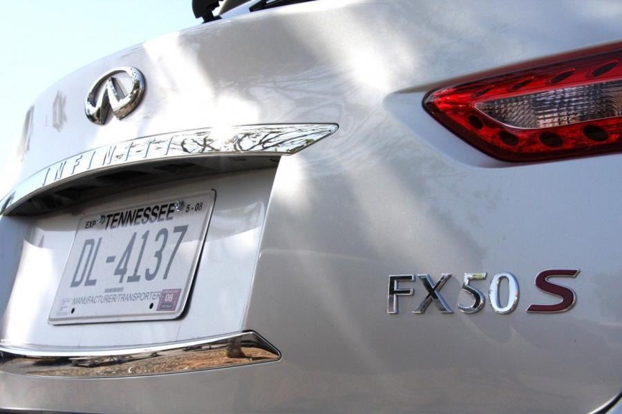  Infiniti FX50 S 2008 года  (фото 14 из 52)